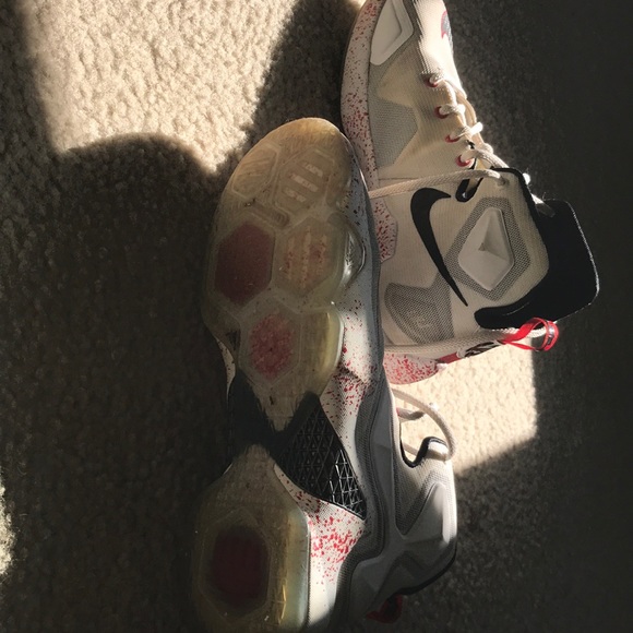 Lebron 13 Friday the 13th edition - Picture 1 of 1